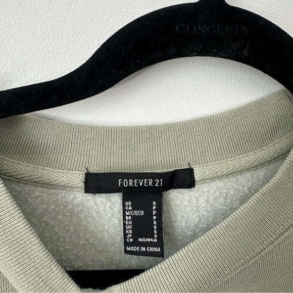 Forever 21 Green Yellowstone Crewneck Sweater - Picture 5 of 7